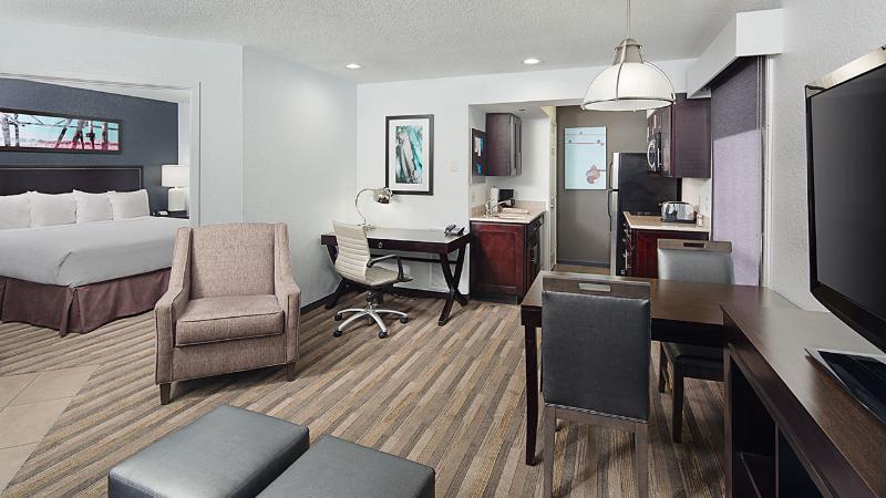 Hotel Hyatt House Lax Manhattan 3*