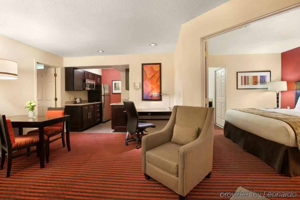 Hyatt House Lax Manhattan 3* El Segundo